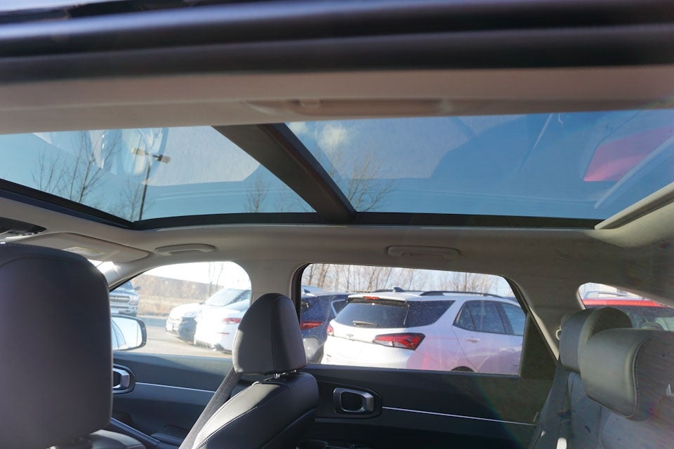 2024 Kia Sorento S AWD Panoramic Sunroof Pkg